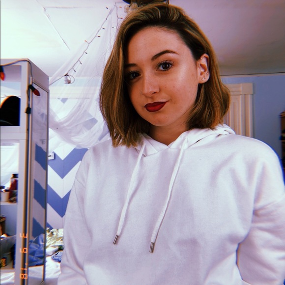 ✨ make offers ✨ A little about me and my closet🎉 - Picture 6 of 7